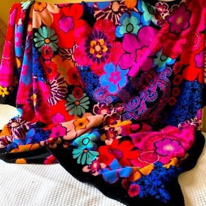 Vera Bradley throw or light blanket